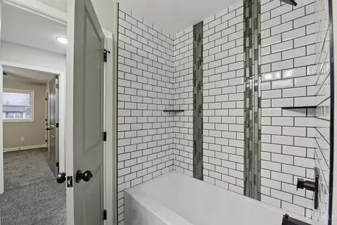Bath - 1033 Hearthstone Dr, Cincinnati, OH 45231 photo 1 of 6