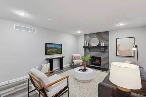 Living - 1033 Hearthstone Dr, Cincinnati, OH 45231 photo 5 of 7