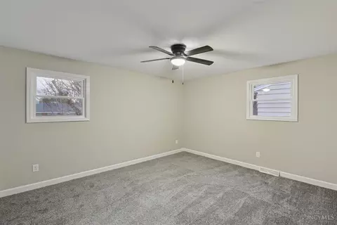 Bedroom - 1033 Hearthstone Dr, Cincinnati, OH 45231 photo 9 of 14