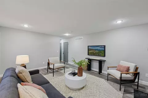 Living - 1033 Hearthstone Dr, Cincinnati, OH 45231 photo 7 of 7