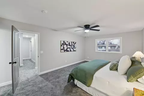 Bedroom - 1033 Hearthstone Dr, Cincinnati, OH 45231 photo 4 of 14