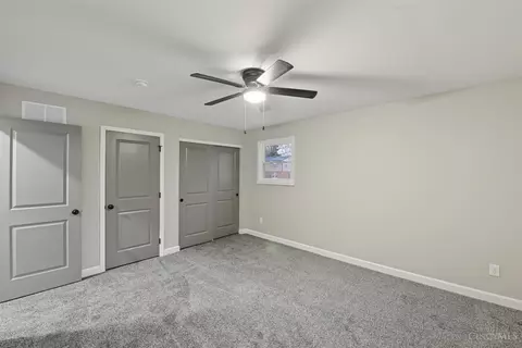 Bedroom - 1033 Hearthstone Dr, Cincinnati, OH 45231 photo 11 of 14