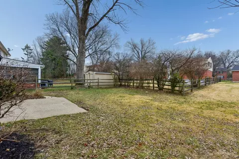 Exterior - 1033 Hearthstone Dr, Cincinnati, OH 45231 photo 5 of 5