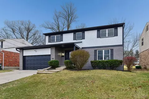 1033 Hearthstone Dr, Cincinnati, OH 45231