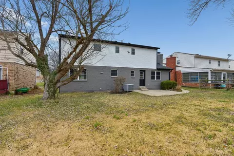 Exterior - 1033 Hearthstone Dr, Cincinnati, OH 45231 photo 4 of 5