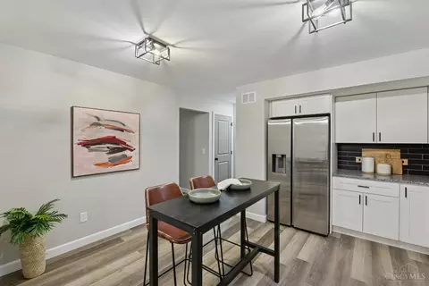 Kitchen - 1033 Hearthstone Dr, Cincinnati, OH 45231 photo 3 of 3