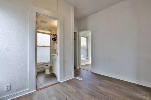 Other - 5366 Tyndall Ave, Cincinnati, OH 45233 photo 4 of 5