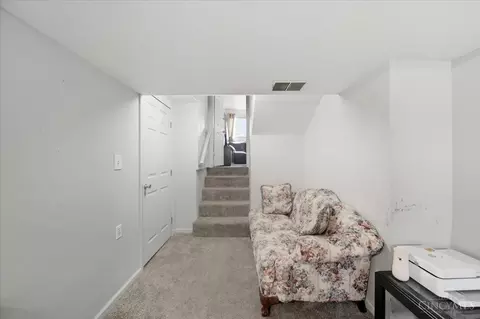 Entry Way - 8433 Jonfred Ct, Cincinnati, OH 45231 photo 1 of 1