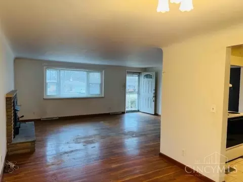 Living - 4274 Marette Dr, Cincinnati, OH 45245 photo 2 of 2