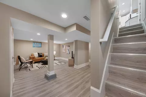 Entry Way - 6022 Bramble Ave, Cincinnati, OH 45227 photo 7 of 8