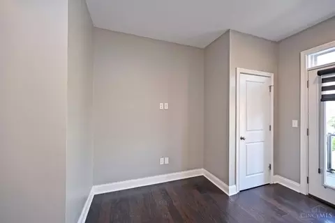 548 Slack St, Cincinnati, OH 45202 photo 21
