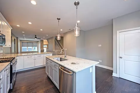 548 Slack St, Cincinnati, OH 45202 photo 19
