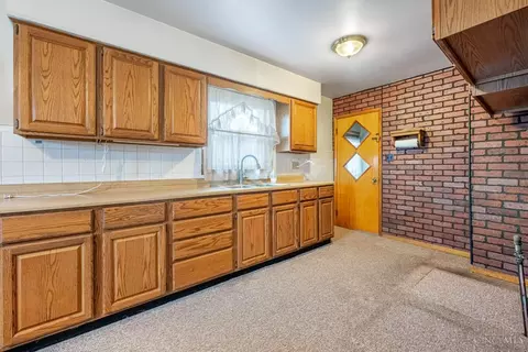 Kitchen - 651 Second St, Franklin, OH 45005 photo 2 of 3