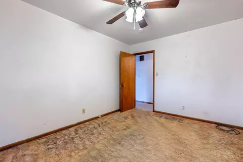 Bedroom - 651 Second St, Franklin, OH 45005 photo 2 of 6