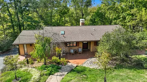 5800 Cherokee Dr, Madeira, OH 45243