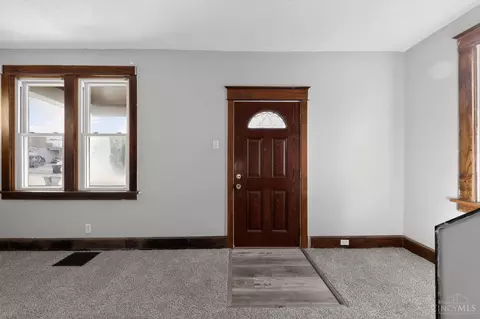 Entry Way - 3353 Mcfadden Ave, Cincinnati, OH 45211 photo 1 of 1