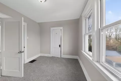 Bedroom - 3353 Mcfadden Ave, Cincinnati, OH 45211 photo 2 of 5