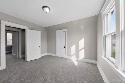 Bedroom - 3353 Mcfadden Ave, Cincinnati, OH 45211 photo 3 of 5