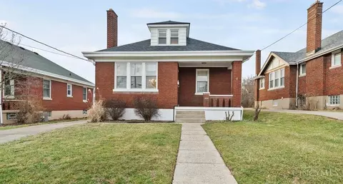 3869 Meyerfeld Ave, Cheviot, OH 45211