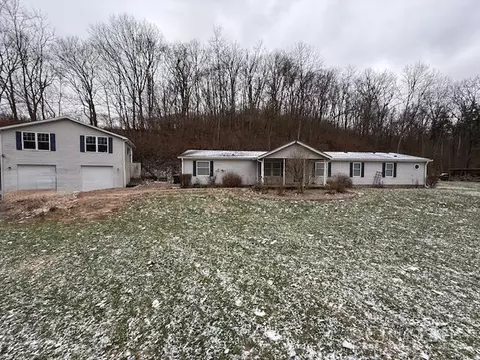 8042 Big Cedar Rd, Cedar Grove, IN 47016