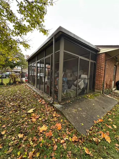 Exterior - 1174 Prairie Ave, Woodlawn, OH 45215 photo 2 of 5