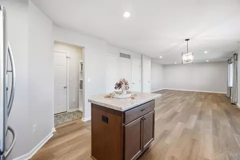 Entry Way - 1440 Eagle Blvd, Hamilton Township, OH 45039 photo 3 of 7