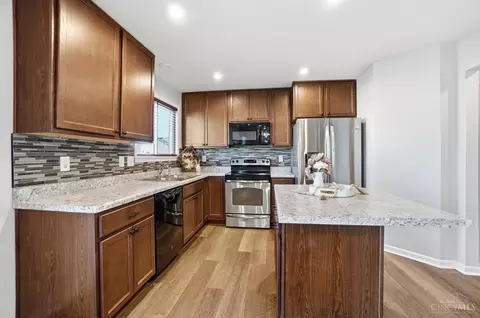 Kitchen - 1440 Eagle Blvd, Hamilton Township, OH 45039 photo 1 of 3