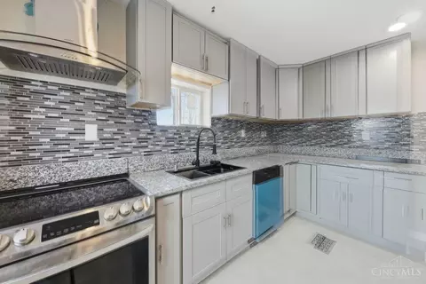 Kitchen - 5816 Argus Rd, Cincinnati, OH 45224 photo 2 of 2