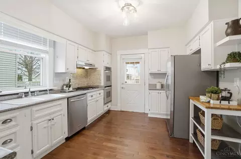 Kitchen - 4219 Eileen Dr, Cincinnati, OH 45209 photo 2 of 6