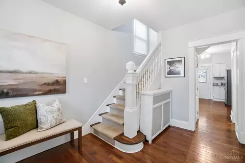 Entry Way - 4219 Eileen Dr, Cincinnati, OH 45209 photo 2 of 7