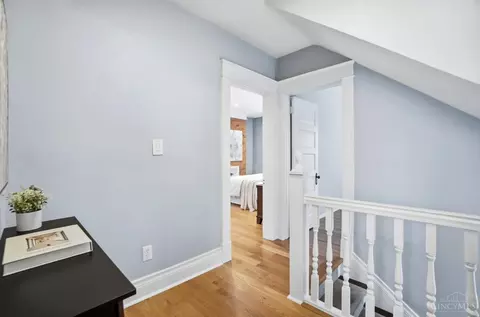 Entry Way - 4219 Eileen Dr, Cincinnati, OH 45209 photo 6 of 7