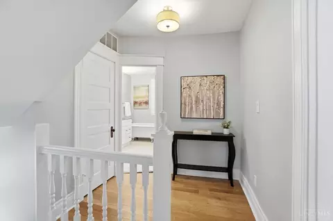 Entry Way - 4219 Eileen Dr, Cincinnati, OH 45209 photo 5 of 7
