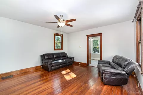 3013 Marshall Ave, Cincinnati, OH 45220 photo 10