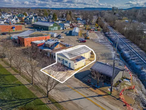 10 Main St, Peebles, OH 45660