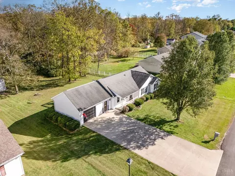 25 Douglas Ln, Georgetown, OH 45121