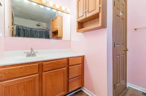 Bath - 25 Douglas Ln, Georgetown, OH 45121 photo 1 of 2