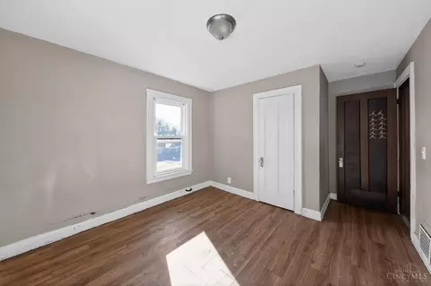 Bedroom - 4340 Eighth St, Cincinnati, OH 45205 photo 3 of 5