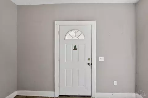 Entry Way - 4340 Eighth St, Cincinnati, OH 45205 photo 1 of 4