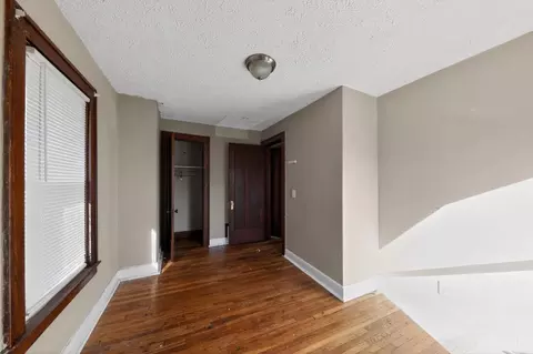 Entry Way - 4340 Eighth St, Cincinnati, OH 45205 photo 2 of 4