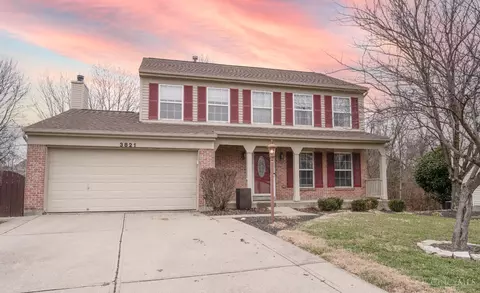 3821 Golden Meadow Ct, Amelia, OH 45102
