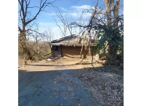 2507 Forthmann Pl, Cincinnati, OH 45211 photo 4