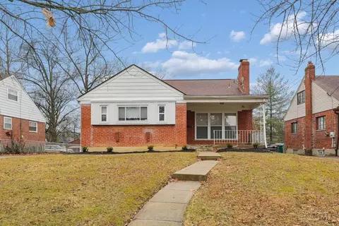 7873 Bobolink Dr, Cincinnati, OH 45224