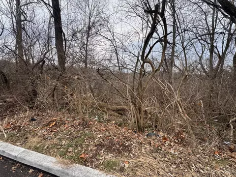 1039 Burton Ave, Cincinnati, OH 45229