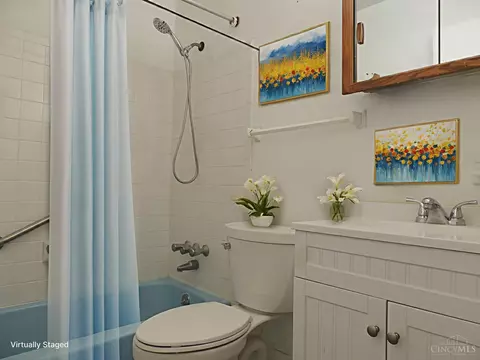 Bath - 567 Brunswick Dr, Forest Park, OH 45240 photo 1 of 3