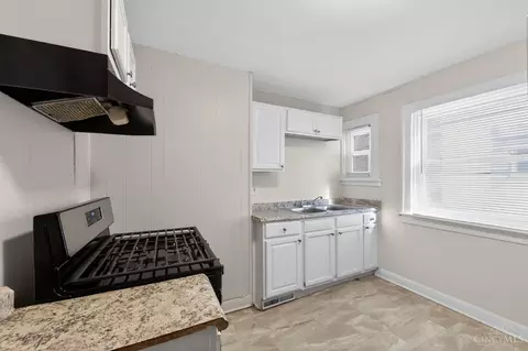 Kitchen - 4318 Eighth St, Cincinnati, OH 45205 photo 1 of 3
