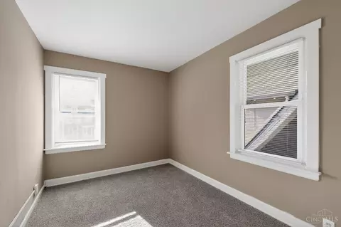 Bedroom - 4318 Eighth St, Cincinnati, OH 45205 photo 3 of 8