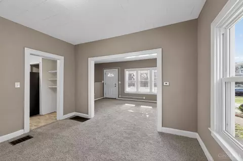 Entry Way - 4318 Eighth St, Cincinnati, OH 45205 photo 2 of 2