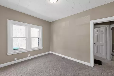 Bedroom - 4318 Eighth St, Cincinnati, OH 45205 photo 5 of 8