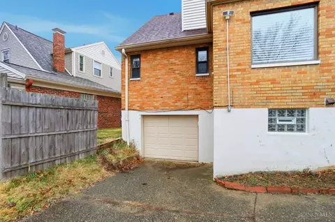 Exterior - 4915 Heuwerth Ave, Cincinnati, OH 45238 photo 7 of 8