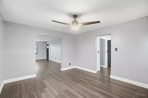 Living - 4915 Heuwerth Ave, Cincinnati, OH 45238 photo 2 of 4